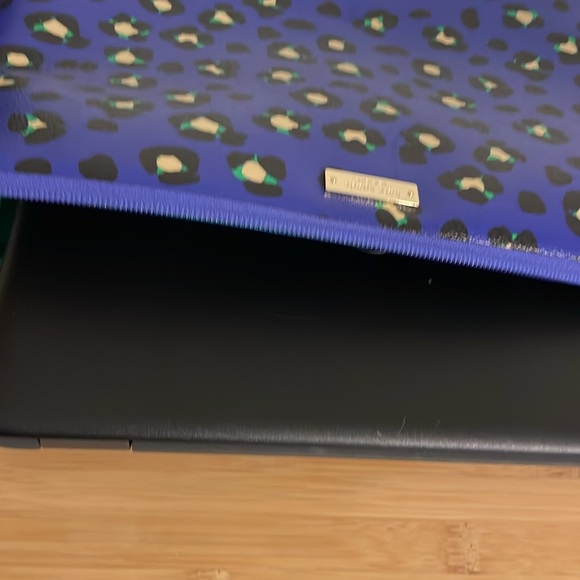 Kate Spade Universal Blue Leopard Print Laptop Case - Picture 5 of 8